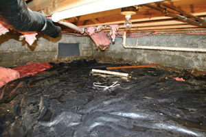 Crawl Space Repair Before in Des Moines